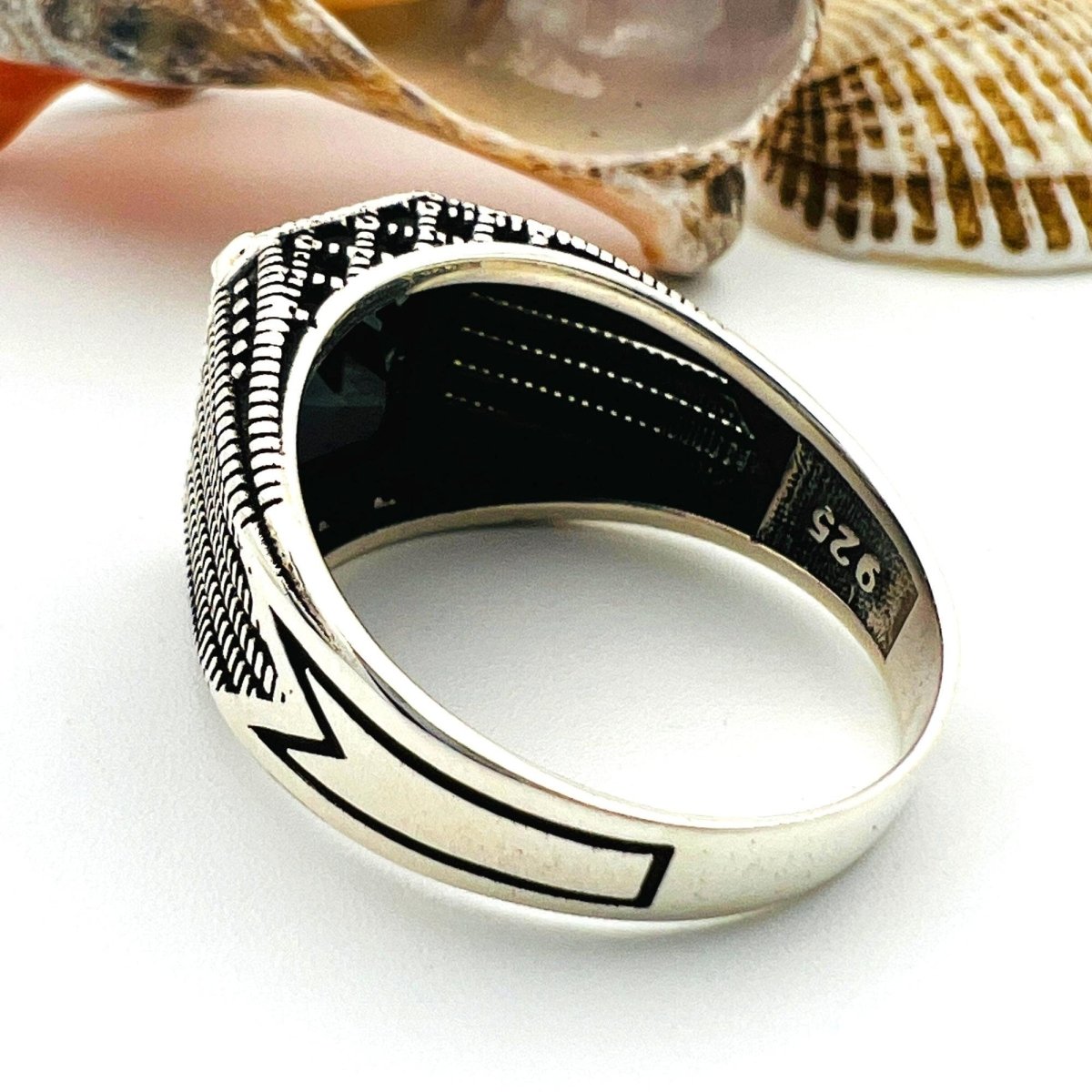 Black Onyx Men's Ring - TryAladdin