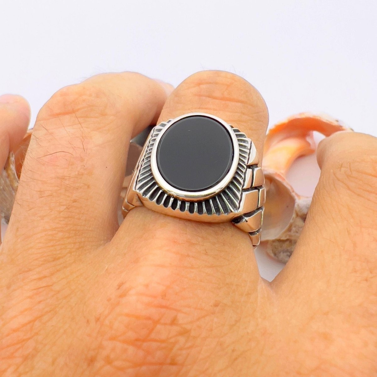 Black Oval Onyx Stone Men's Silver Ring - TryAladdin