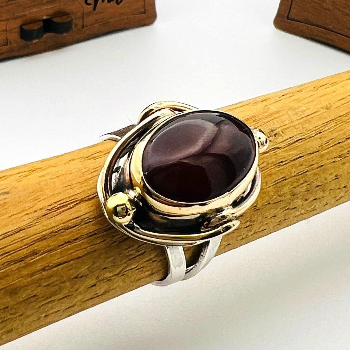 Claret Red Agate Stone Women's Ring - TryAladdin