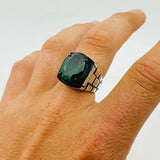 Elegant Emerald Men's Ring - TryAladdin