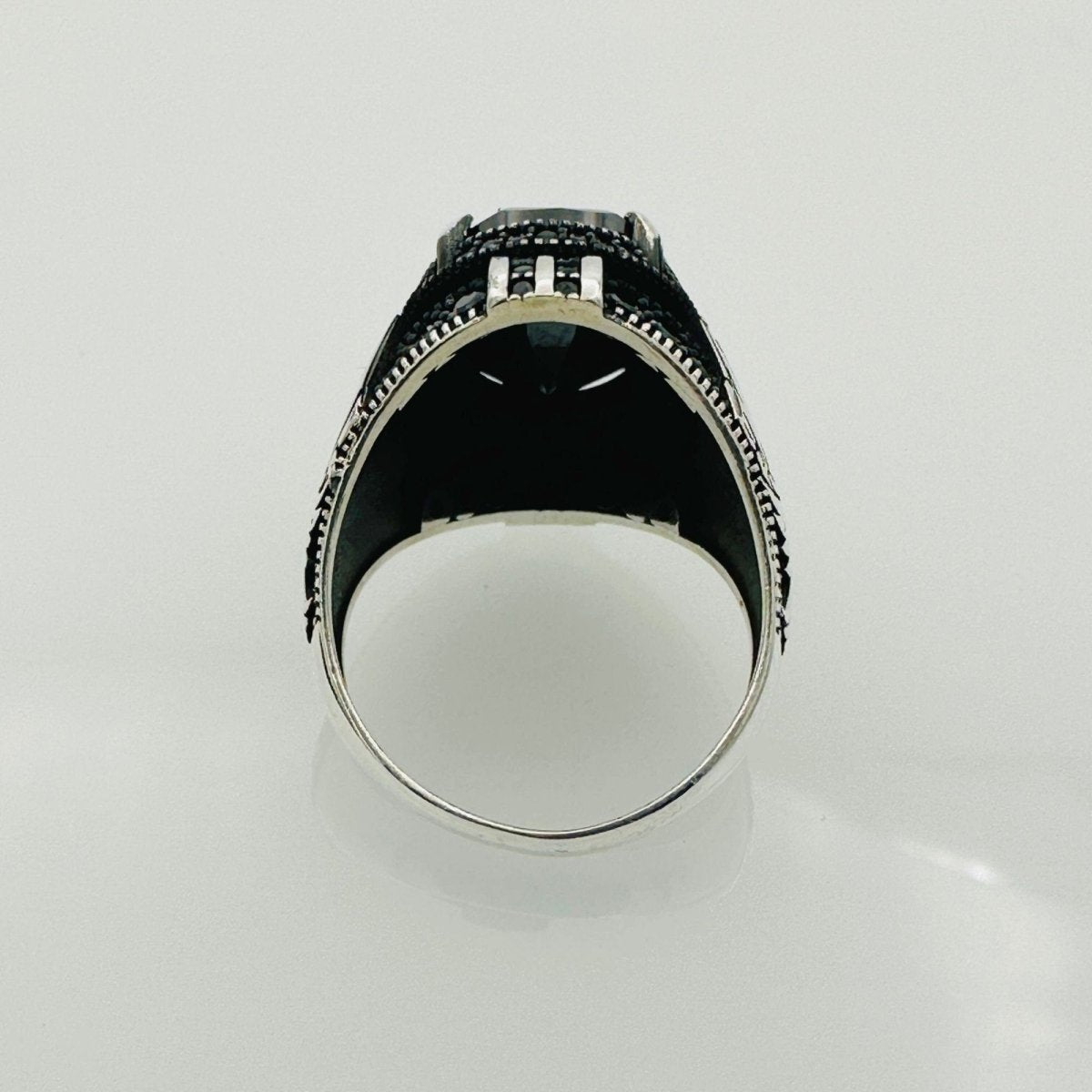 Handmade Men's Black Onyx Eagle Silver Ring - TryAladdin