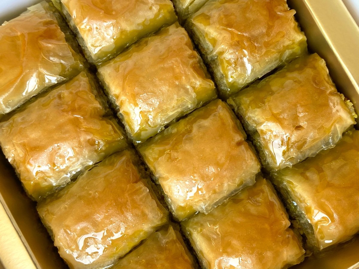 Koskeroglu | Special Prince Pistachio Baklava (12 Pieces) - TryAladdin