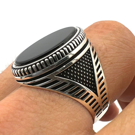 Men's Black Onyx Stone Silver Ring - TryAladdin