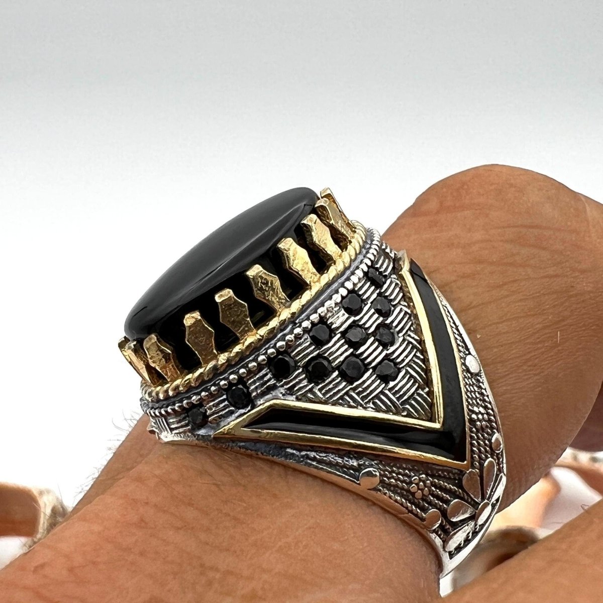 Men's Black Vintage Onyx Silver Ring - TryAladdin