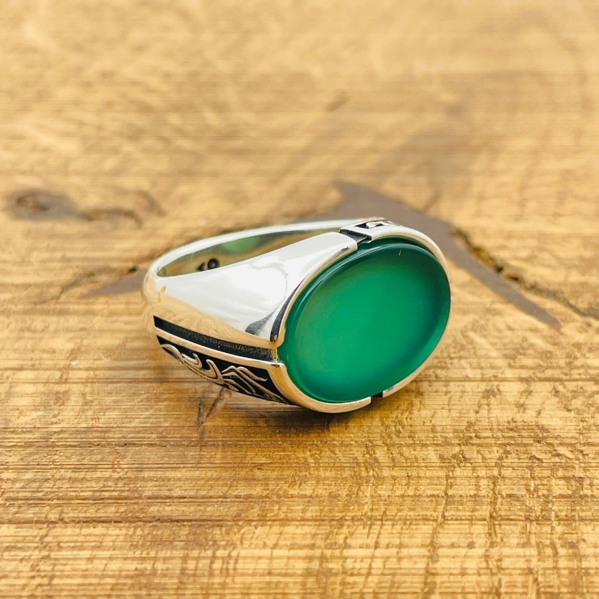 Men’s Green Agate Oval Ring - TryAladdin