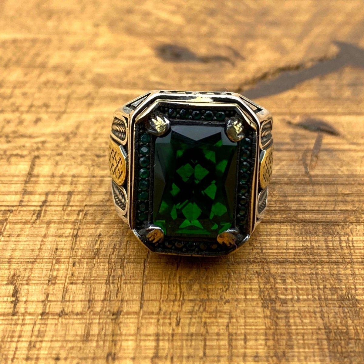 Men’s Green Emerald Ottoman Ring - TryAladdin