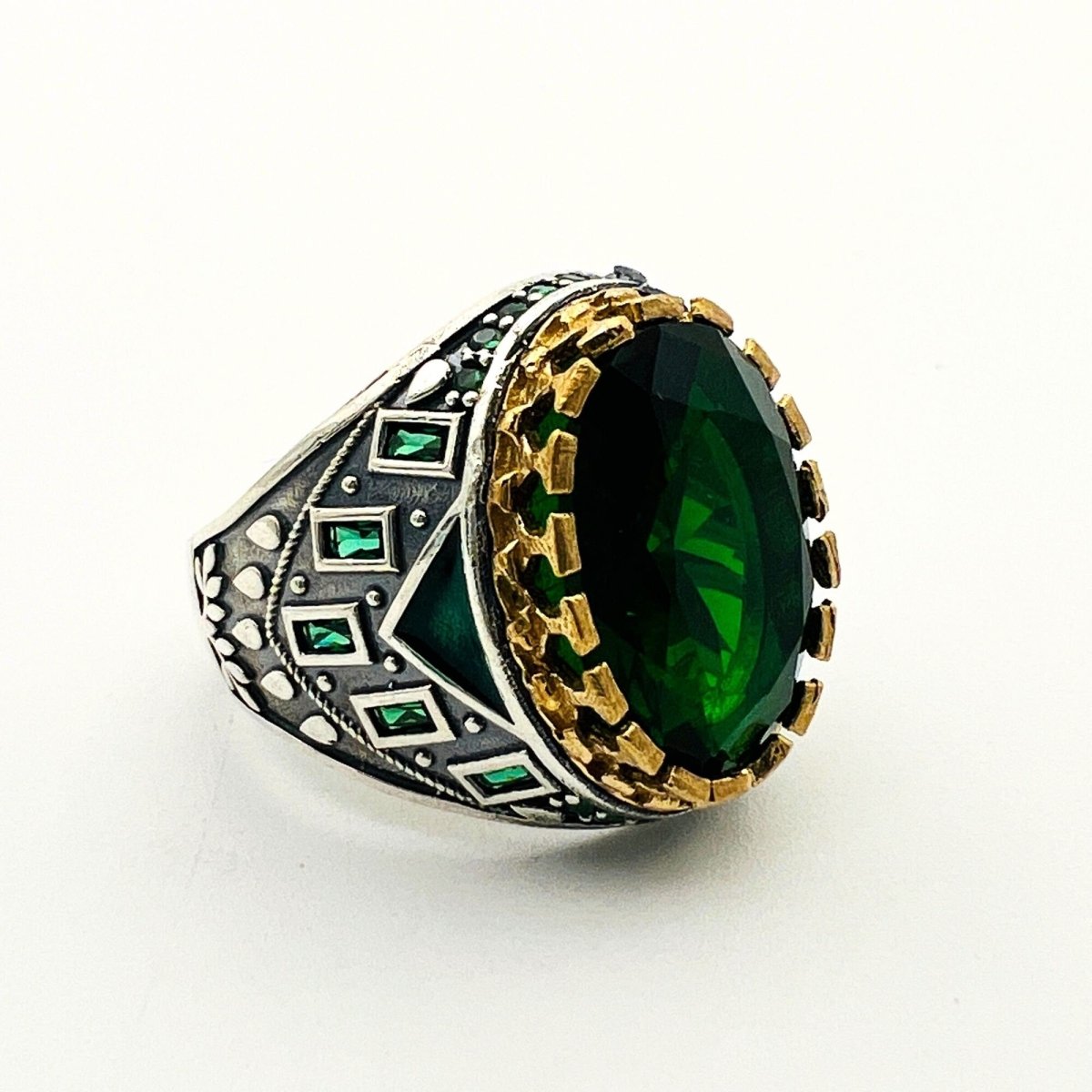 Men's Green Emerald Silver Ring - TryAladdin