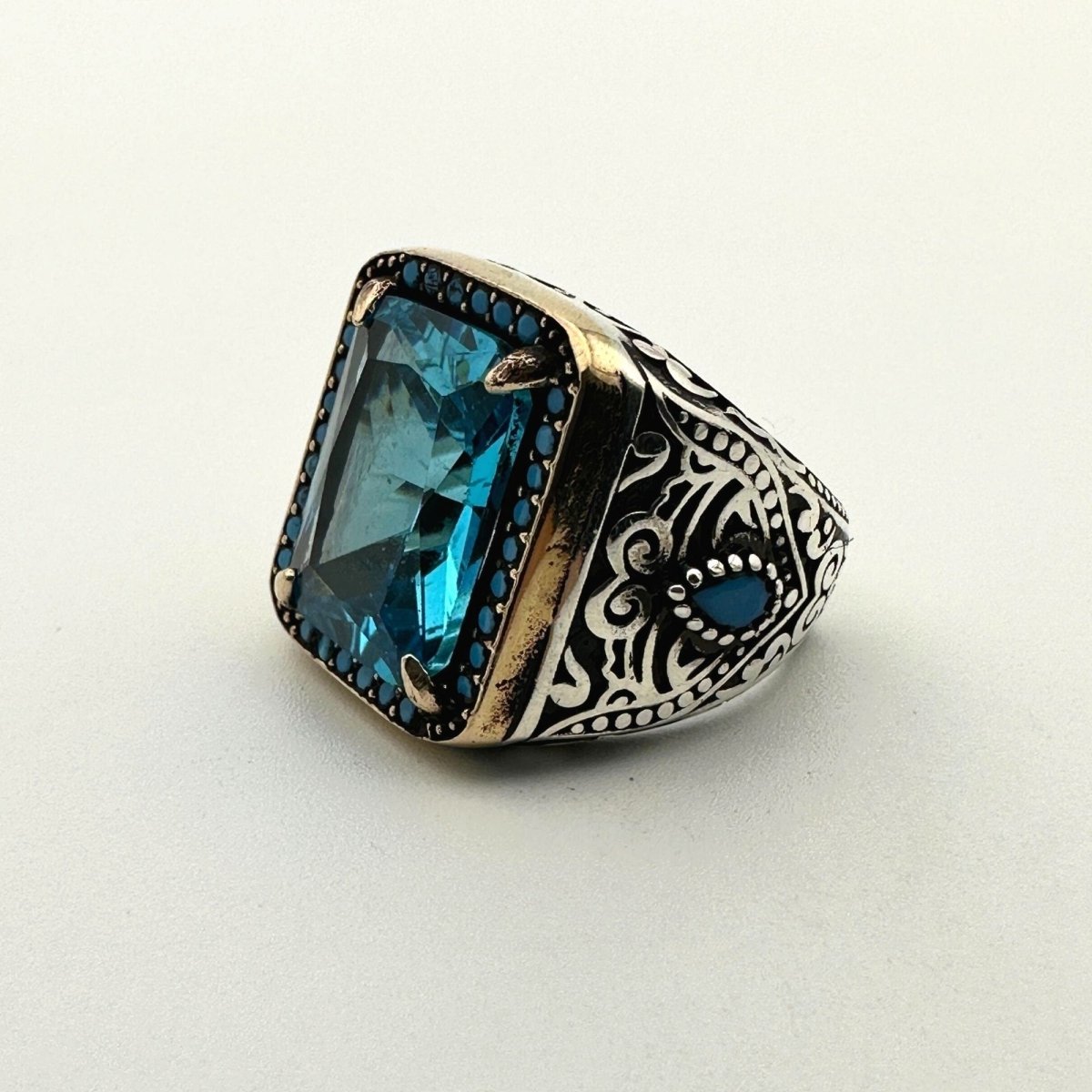 Men's Handmade Blue Aquamarine Stone Silver Ring - TryAladdin