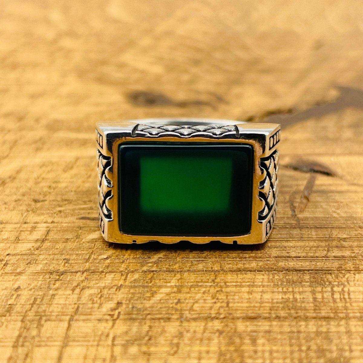 Men's Rectangle Green Agate Stone Ring - TryAladdin