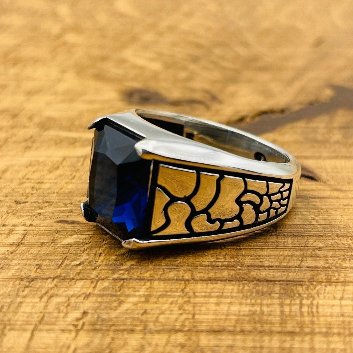 Minimalist Square Blue Sapphire Men's Ring - TryAladdin