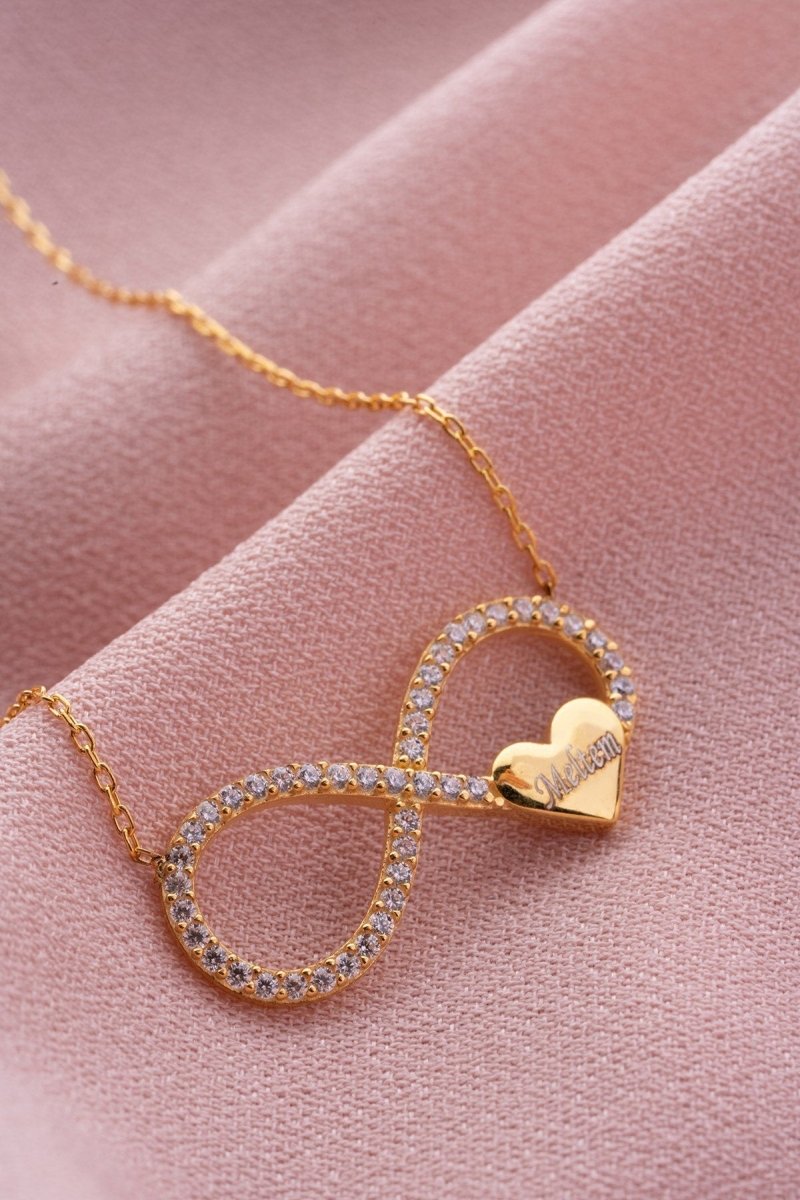 Nereze | Personalized Small Heart Infinity Necklace with Personalized Name - TryAladdin