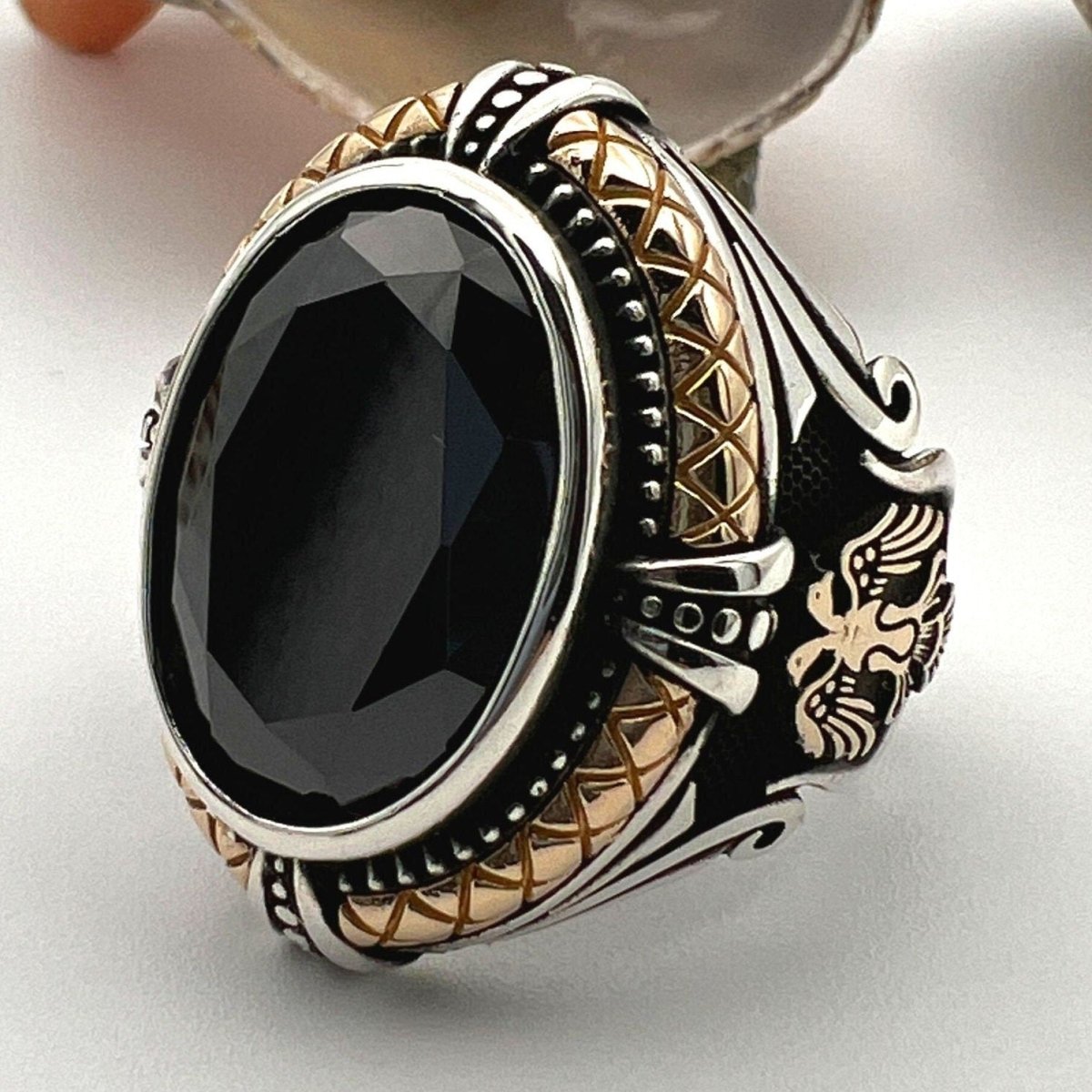 Onyx Men's Silver Ring - TryAladdin