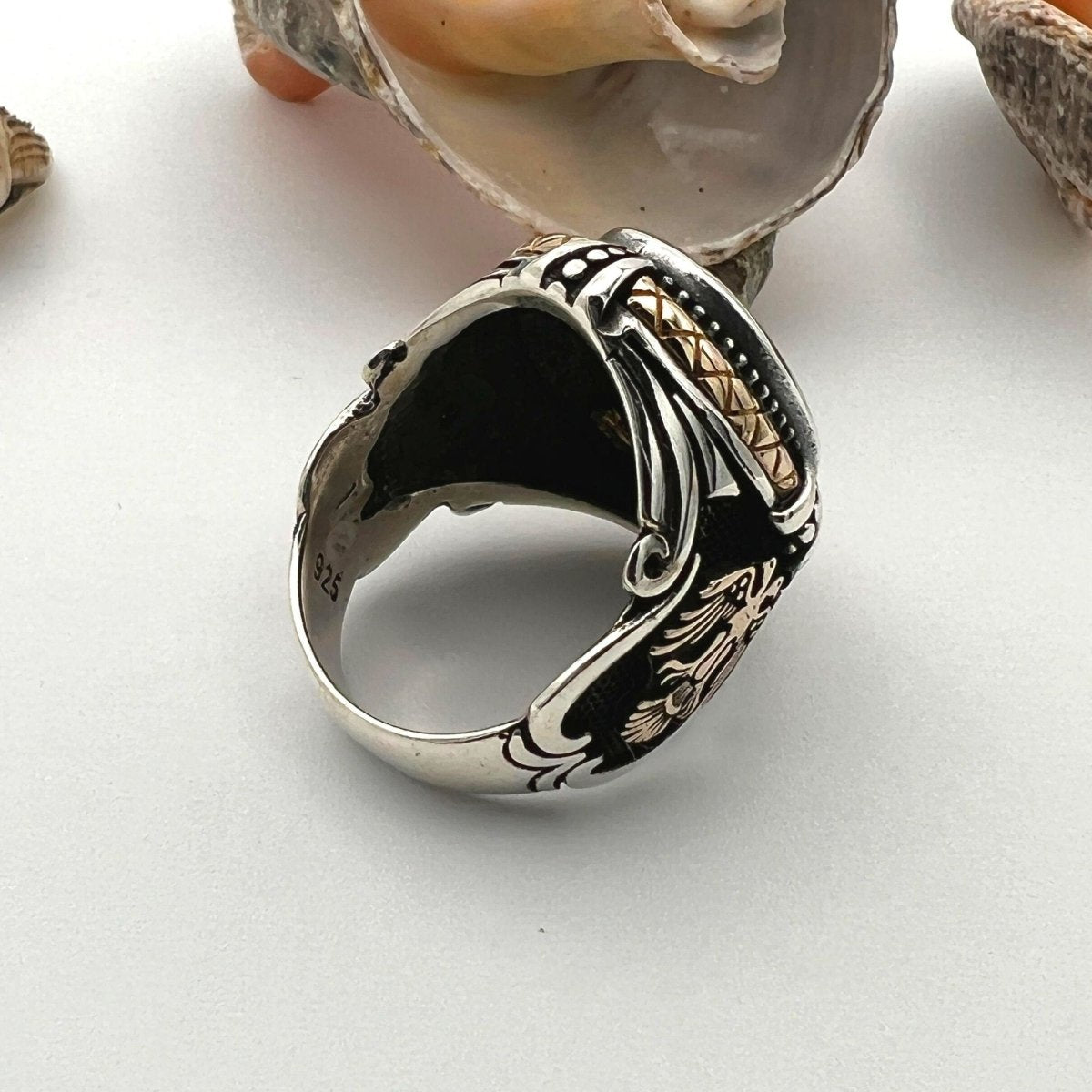 Onyx Men's Silver Ring - TryAladdin