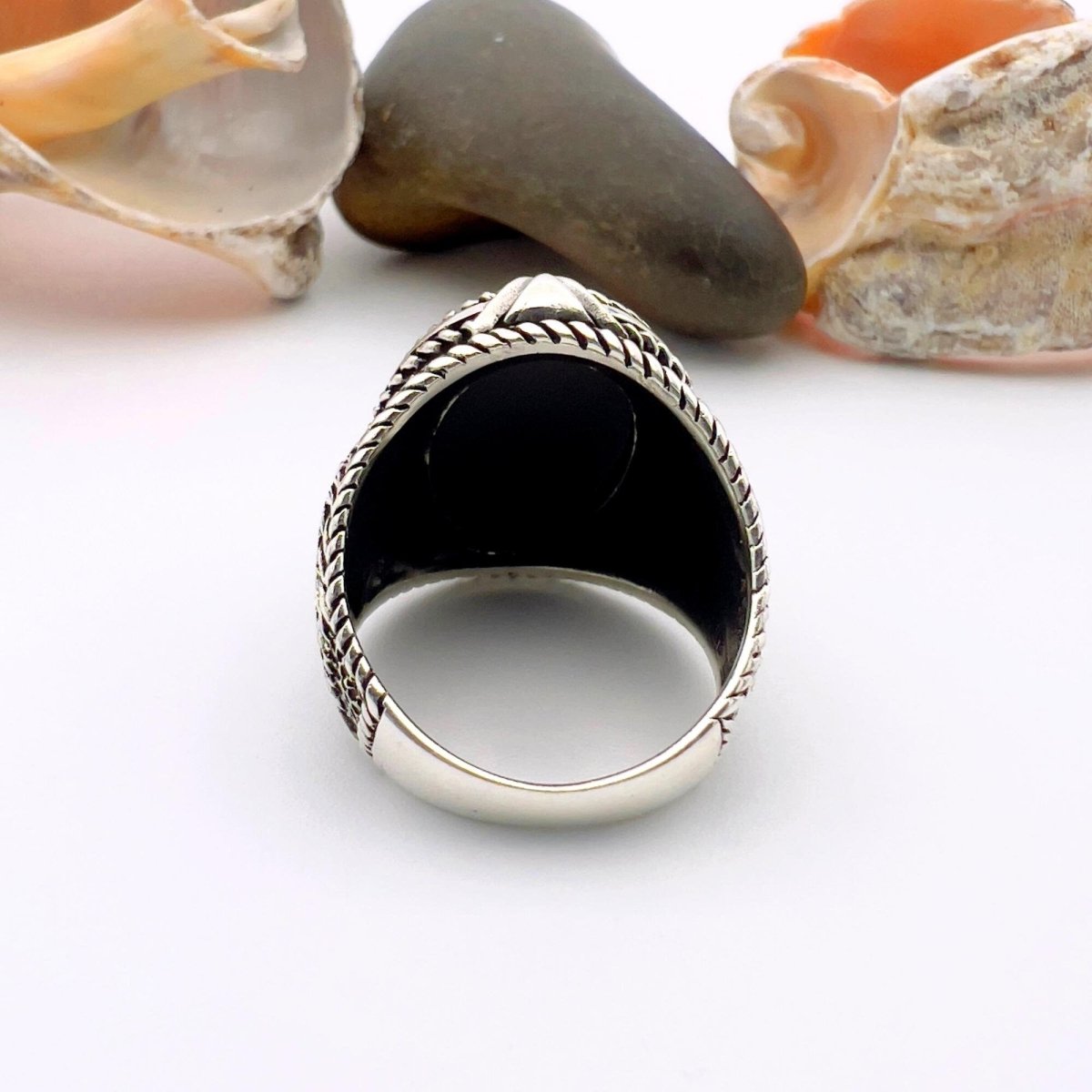 Onyx Men's Silver Ring - TryAladdin