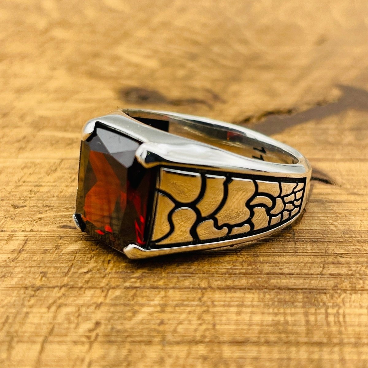 Red Square Ruby Puzzle Men’s Ring - TryAladdin