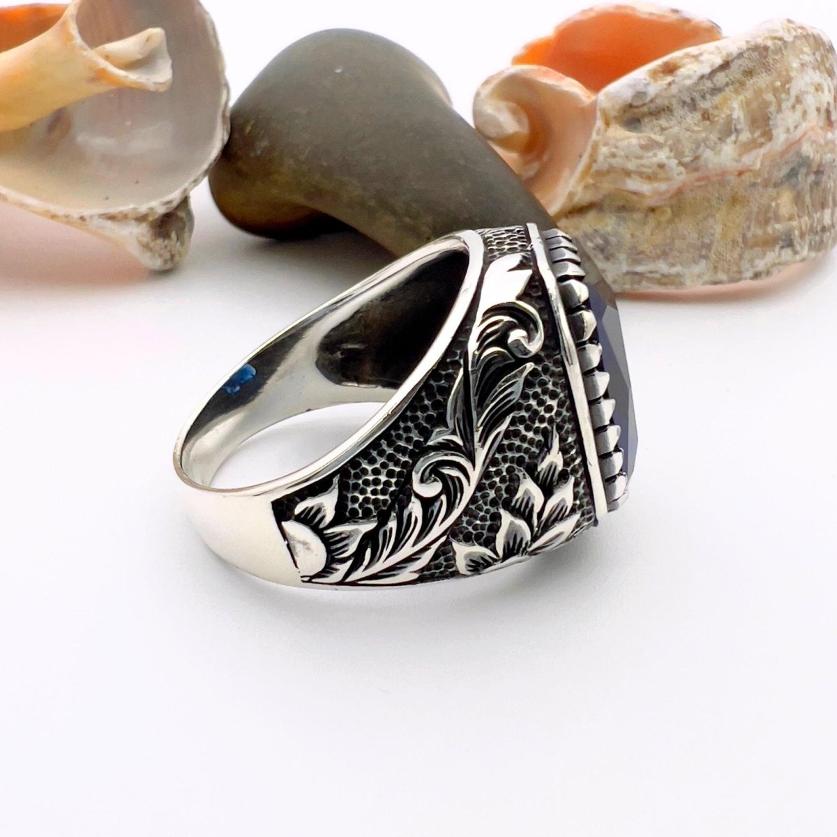 Square Design Leaf Patterned Silver Ring - TryAladdin