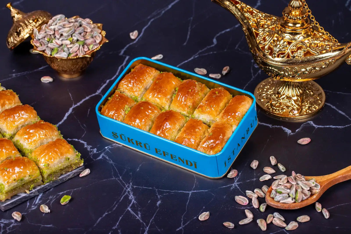 Sukru Efendi 1935 | Square Turkish Baklava With Pistachio in Gift Metal Box - TryAladdin