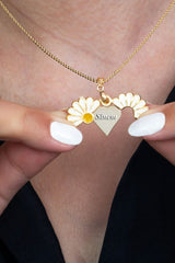 Taki | Personalized Gold Plated Women's Daisy Heart Necklace - TryAladdin