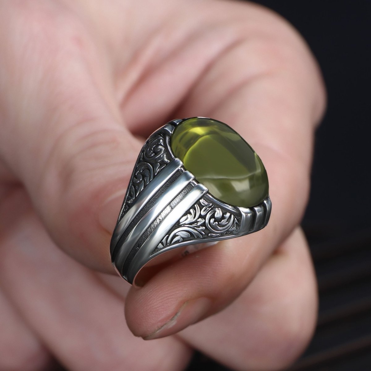 Tesbihevim | Patterned Model Peridot Stone Silver Ring for Men - TryAladdin