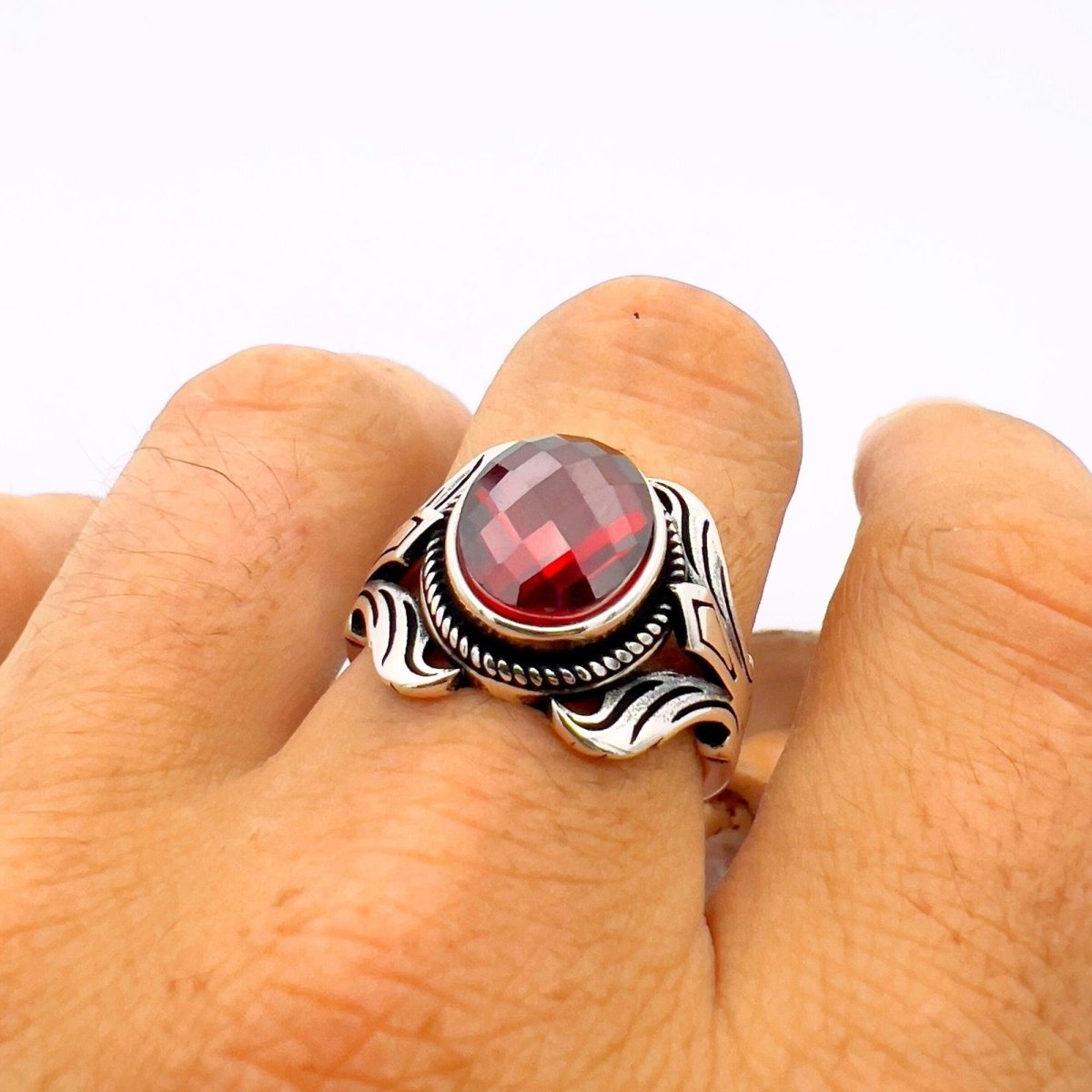 Unisex Red Zircon Stone Silver Ring - TryAladdin