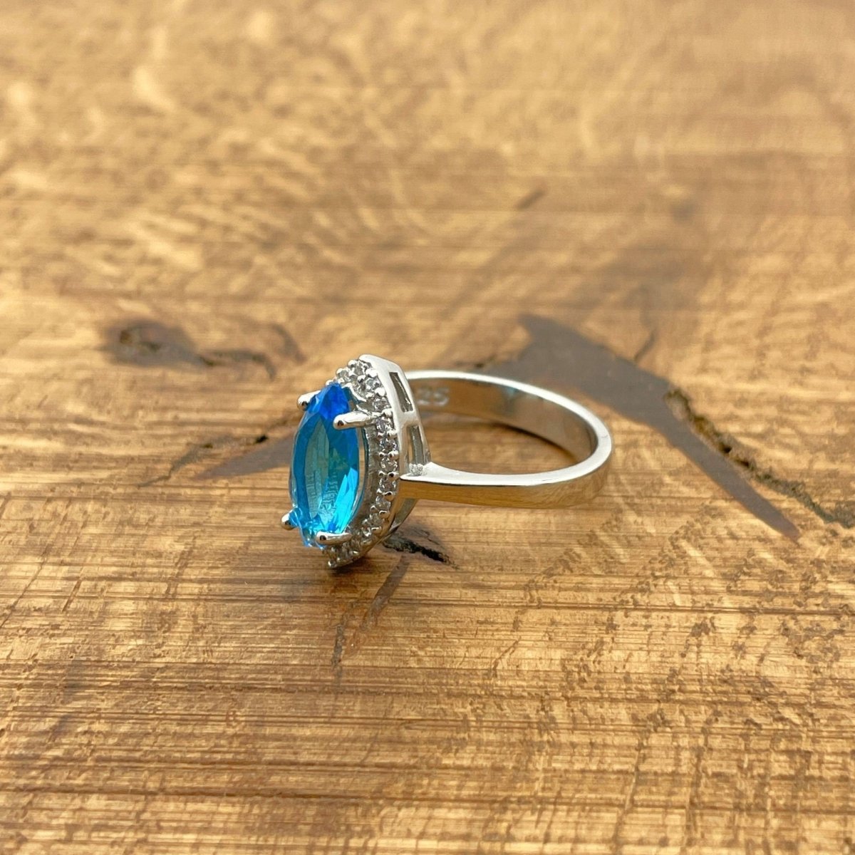 Women's Aquamarine Ring - TryAladdin