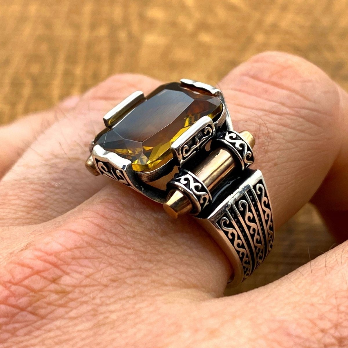 Zultanite Stone Men's Ring - TryAladdin