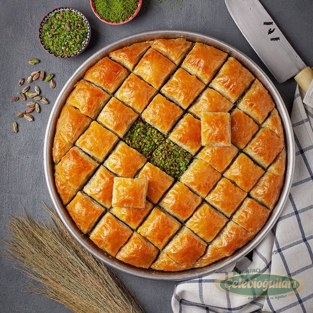 Celebiogullari | Antep Special Square Baklava with Pistachio - TryAladdin