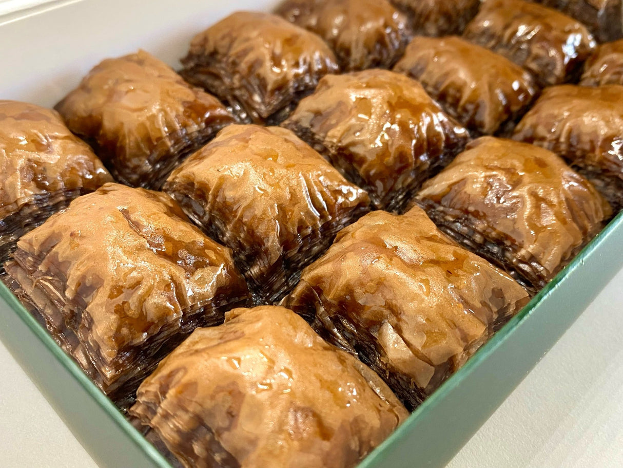 Karakoy Gulluoglu | Turkish Chocolate Baklava - TryAladdin