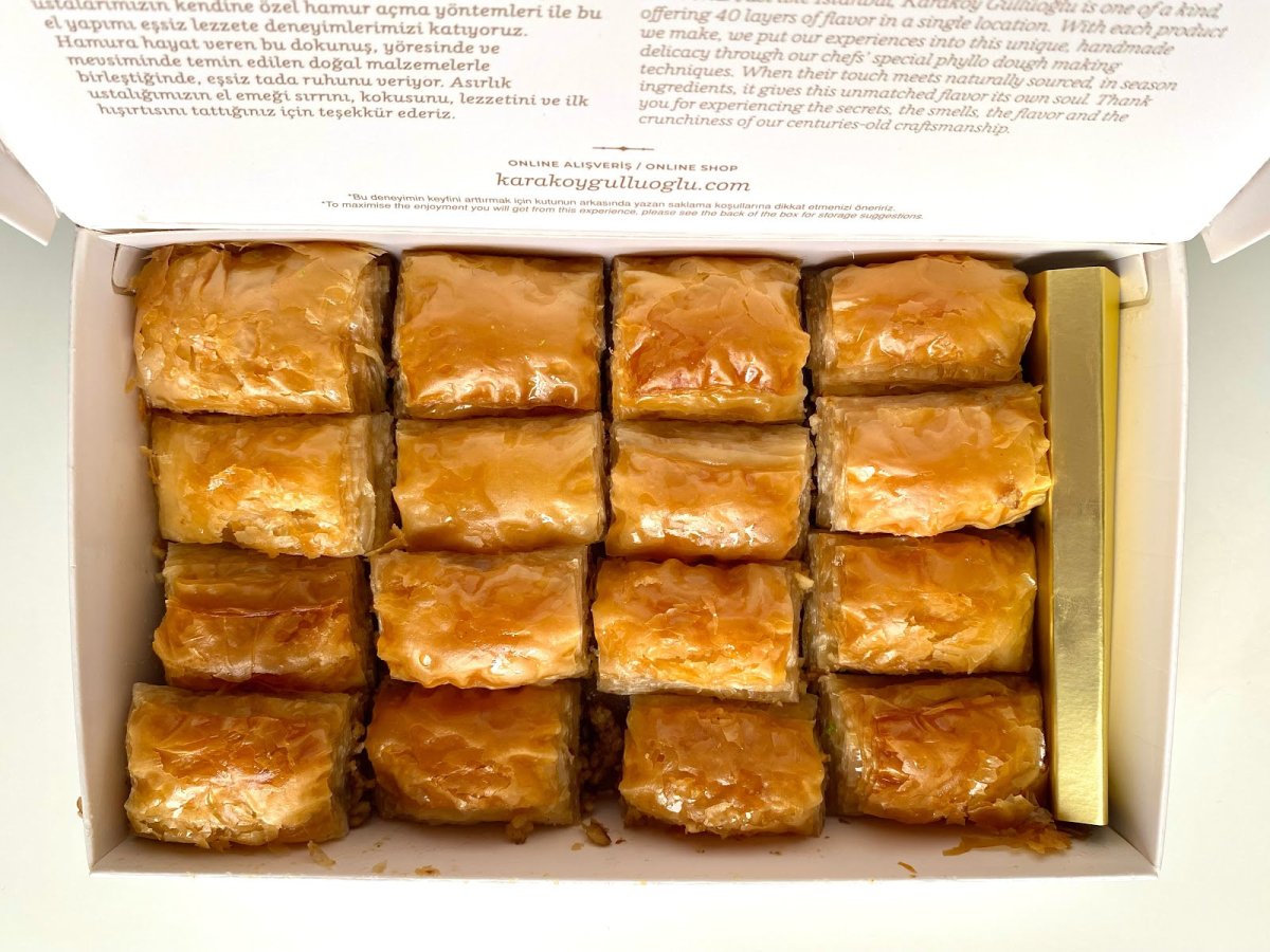 Karakoy Gulluoglu | Turkish Light Baklava with Pistachios (Low Glycemic Index) - TryAladdin