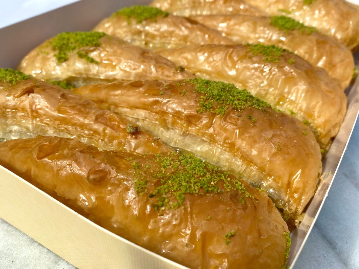 Koskeroglu | Carrot Slice Baklava with Pistachio - TryAladdin